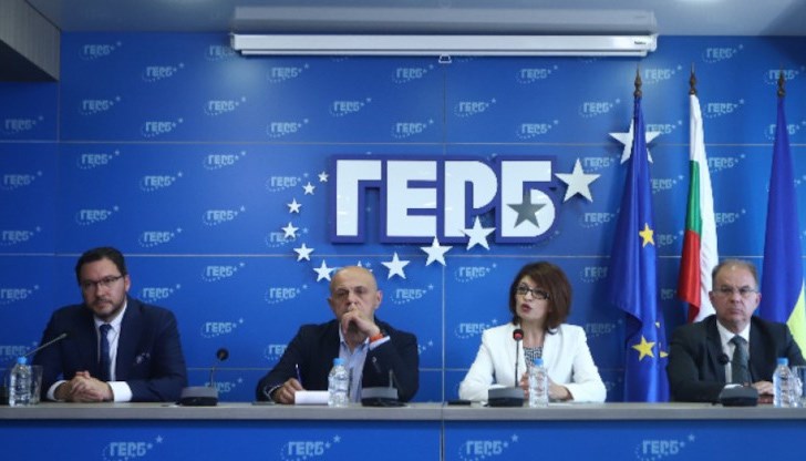 Извънредна пресконференция в централата на партията