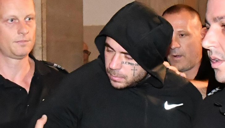 Изискани са записи от камери за видеонаблюдение в района на местопроизшествието Изискани са записи от камери за видеонаблюдение в района на местопроизшествието