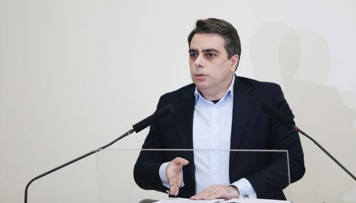 От министерството обясниха, че са напълно съгласни с твърдението на Борисов, че се "губят милиарди от некадърност и от безотговорност"