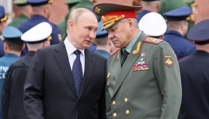 Министърът на отбраната Сергей Шойгу се появи по телевизията и призова "да се засилят действията на войските"