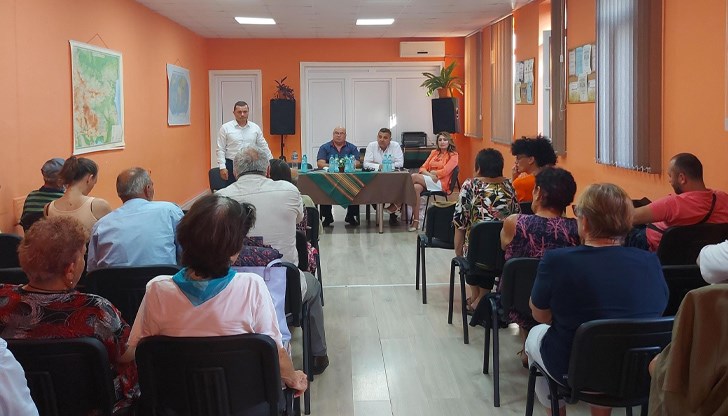 Кметът се срещна с жителите на русенското село на открита приемна