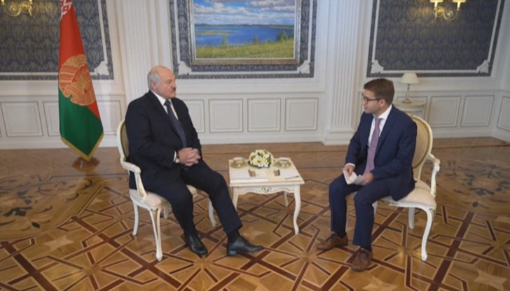 Беларус е авторитарна държава, призна президентът в интервю за Франс прес