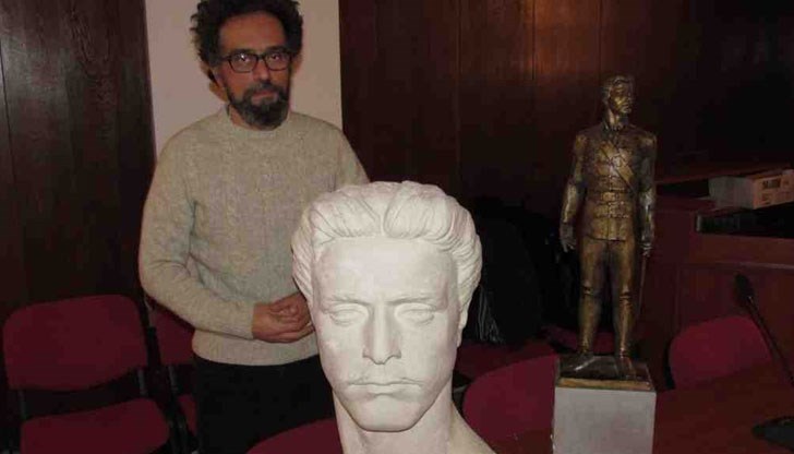 Ваятелят на паметника на Васил Левски в Парка на възрожденците ще твори наред с още 7 свои колеги на тема „Тракийски мотиви“