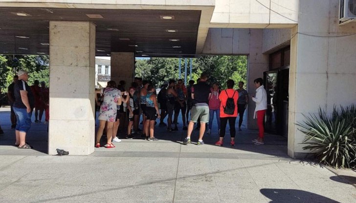 Ще се търси компромисно решение децата да бъдат допуснати до базата и да тренират