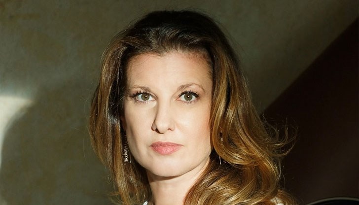 Може да се окаже, че изцепката на жената, която си изяде бюлетината не е случайна Може да се окаже, че изцепката на жената, която си изяде бюлетината не е случайна