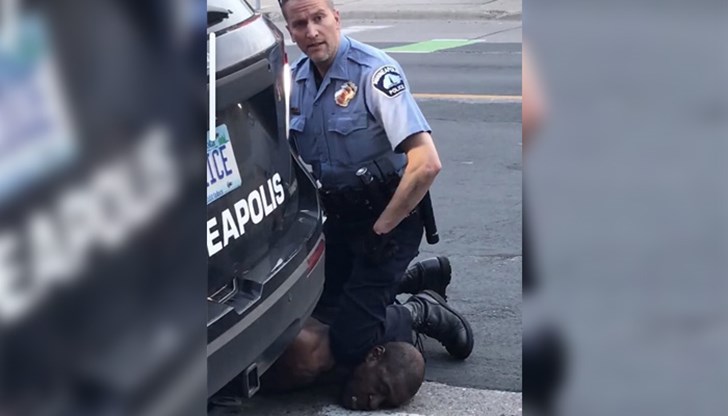 Дерек Шовин може да се възползва от правото си на предсрочно освобождаване след 18 години