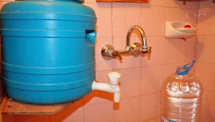 Водата ще бъде спирана през деня и ще бъда пускана от 18:00 вечерта до 10:00 сутринта