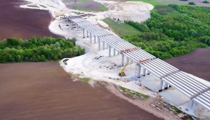 Кирил Петков дал картбланш да се платят незабавно безспорните възлагания за текущи пътни ремонти Кирил Петков дал картбланш да се платят незабавно безспорните възлагания за текущи пътни ремонти