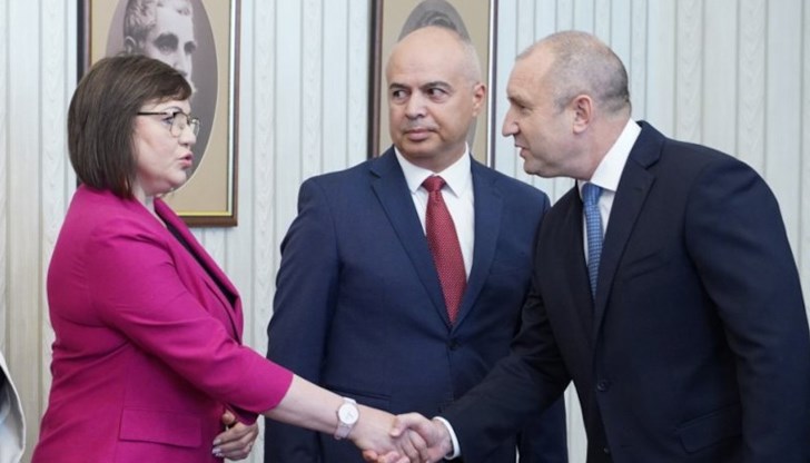 България отново е изправена пред предсрочни избори - четвърти за последните две години България отново е изправена пред предсрочни избори - четвърти за последните две години