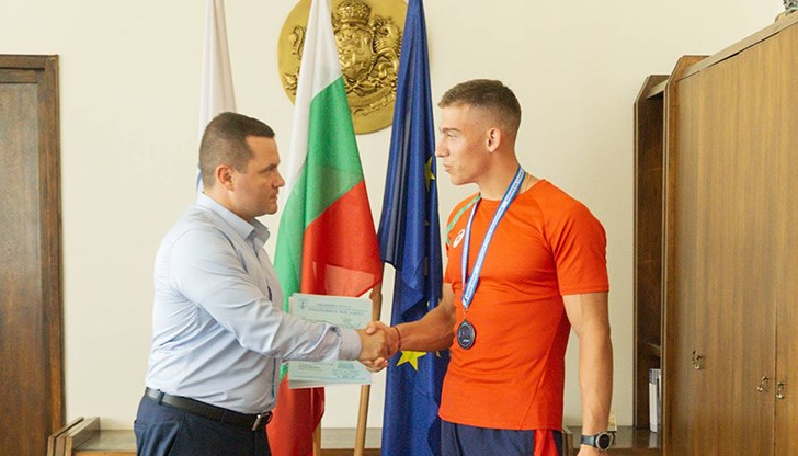 Успехът на Георгиев е в дисциплината 200 м единично кану