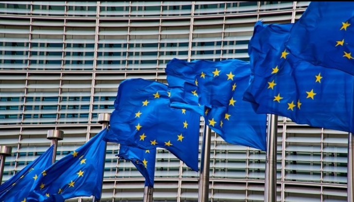 Средствата ще послужат за икономическото и социалното сближаване, за прехода към цифровизация и природосъобразна икономика Средствата ще послужат за икономическото и социалното сближаване, за прехода към цифровизация и природосъобразна икономика