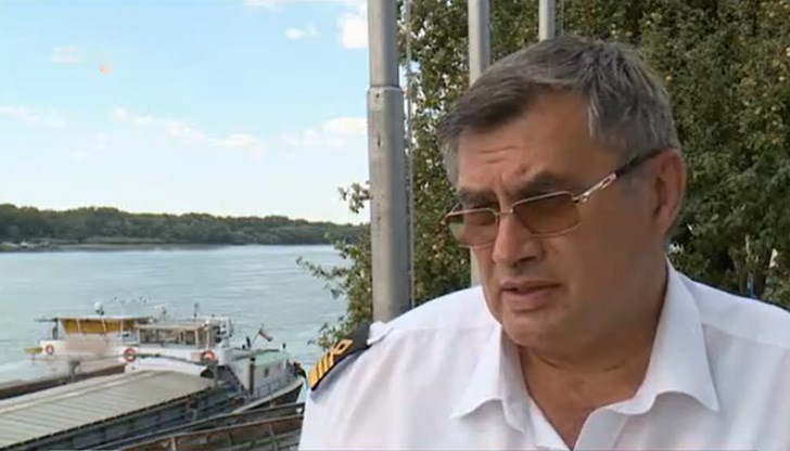 На праговите участъци плавателните съдове минават "на косъм"