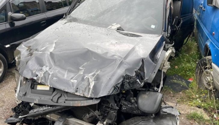 И двете превозни средства са оставени на открито на улицата пред СДВР, като до мястото всеки има свободен достъп