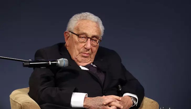 За войната на Русия в Украйна Кисинджър смята, че дискусиите за бъдещето на Крим трябва да бъдат предмет на преговори За войната на Русия в Украйна Кисинджър смята, че дискусиите за бъдещето на Крим трябва да бъдат предмет на преговори