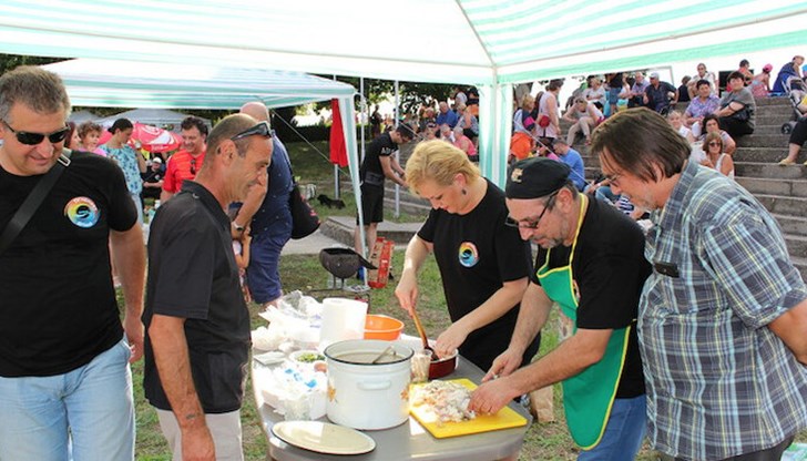 Вокалистът на Axel Rudi Pell – Джони Джоели ще бъде специалната музикална изненада