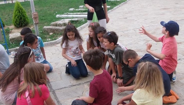 В заниманията могат да се включат деца от първи до пети клас В заниманията могат да се включат деца от първи до пети клас