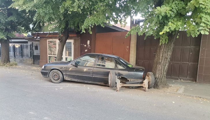 "Опел"-ът остана без заден мост