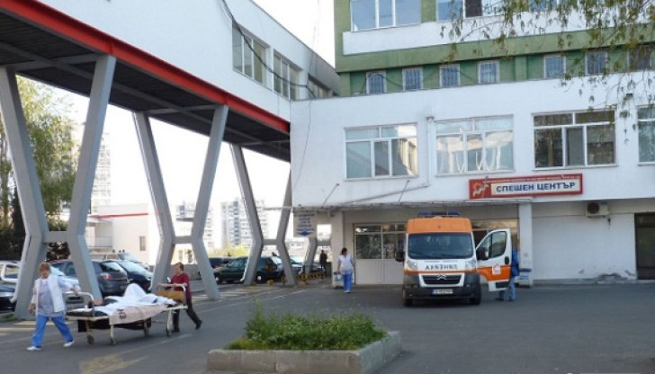 Той е настанен за наблюдение в отделение "Хирургия" в УМБАЛ-Бургас