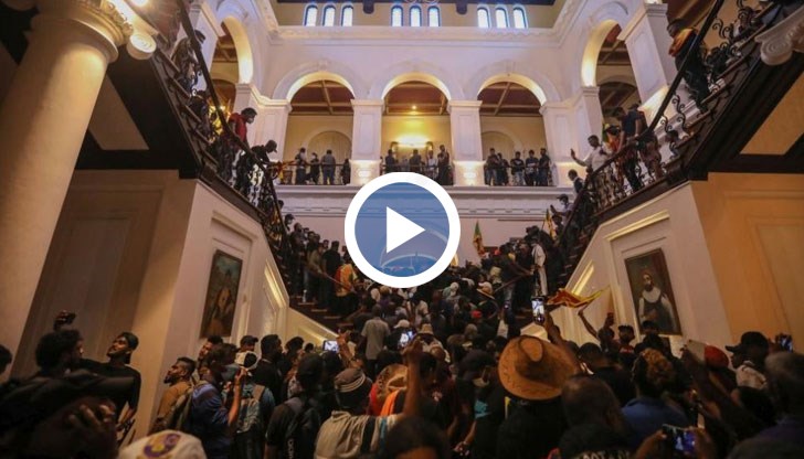 Хората казаха, че няма да се разотидат, докато оставката на президента не стане факт