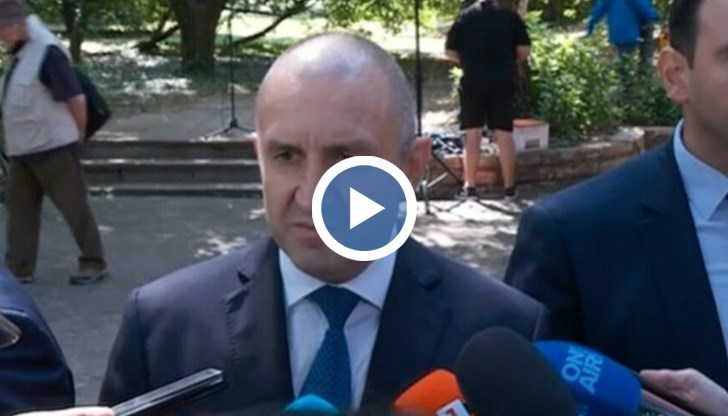 Така лаконично президентът коментира създалата се политическа ситуация след оттеглянето на ИТН от преговорите