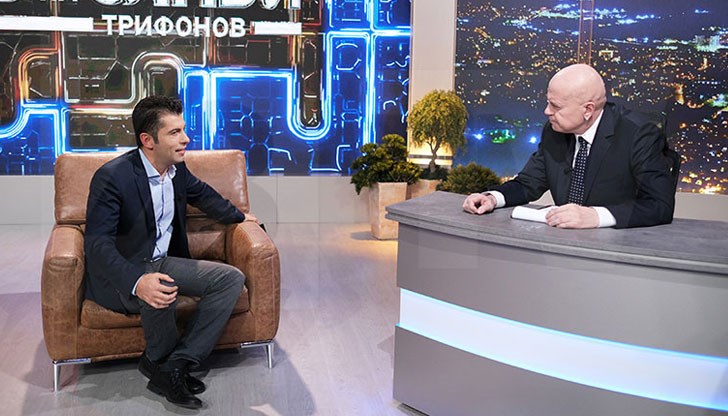 Това става ясно от декларация за рекламни договори и източници на финансиране през 2021 г. Това става ясно от декларация за рекламни договори и източници на финансиране през 2021 г.