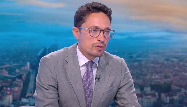 "Ние имаме подписан договор с „Газпром“, който е в сила до декември месец, посочи той "Ние имаме подписан договор с „Газпром“, който е в сила до декември месец, посочи той