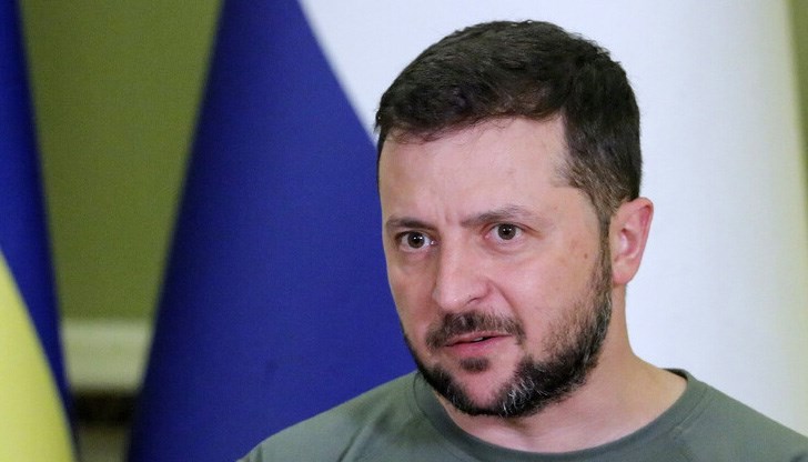 В събота Зеленски обвини Русия, че с ракетния удар срещу пристанището в Одеса е нарушила подписаното в Истанбул споразумение В събота Зеленски обвини Русия, че с ракетния удар срещу пристанището в Одеса е нарушила подписаното в Истанбул споразумение