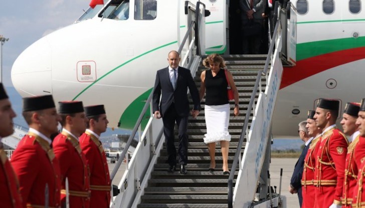 Българският държавен глава беше посрещнат на летище Подгорица
