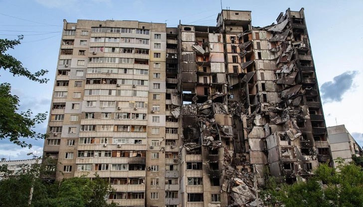 В неделя Русия разруши жилищен блок в градчето Часов Яр. Загинали са 15 души