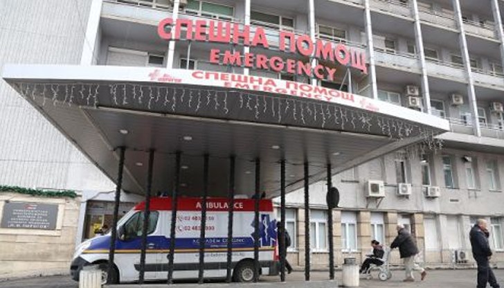 Линейката е пристигнала на четвъртата минута Линейката е пристигнала на четвъртата минута