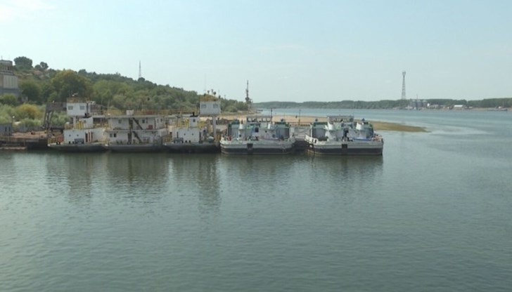 Нивото на реката е под условната кота "нула", като за Русе