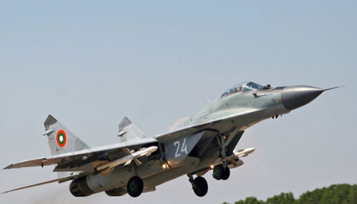 Очаква се те да осигурят охраната на българското въздушно пространство до усвояването на закупените от САЩ самолети F-16