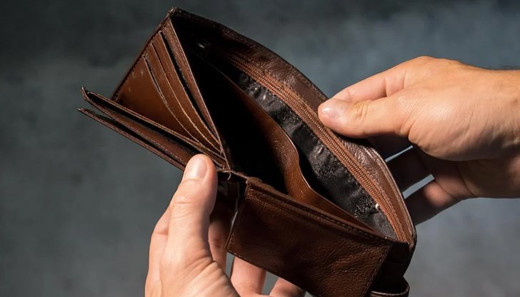 Синдикатите настояват прагът през 2023 г. да стане 541 лв. Синдикатите настояват прагът през 2023 г. да стане 541 лв.