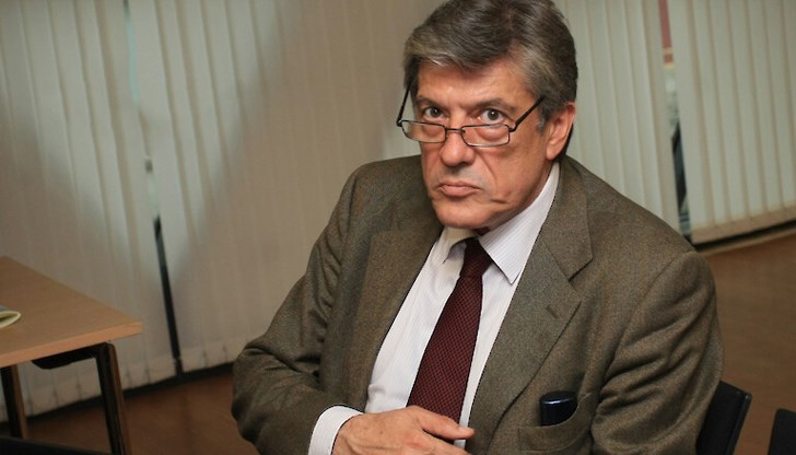 Най-важното е българските граждани да започнат да вярват малко повече на представителите си Най-важното е българските граждани да започнат да вярват малко повече на представителите си