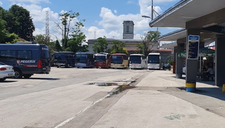 Разписанието се променя във връзка със сезонното увеличение на броя пътуващи Разписанието се променя във връзка със сезонното увеличение на броя пътуващи