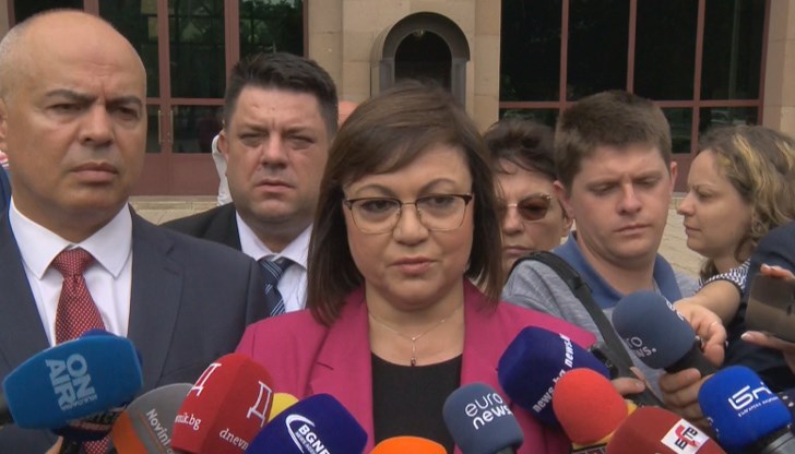 Не съжалявам, че издигах Румен Радев - той дължи и двата си мандата, особено първия, на БСП, заяви лидерката на БСП