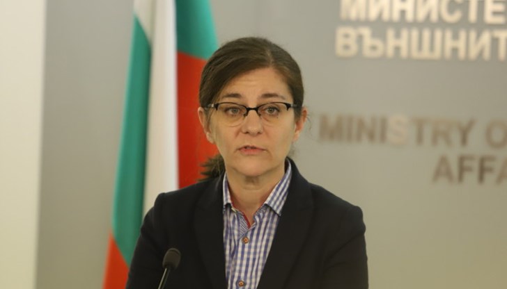 Теодора Генчовска беше изслушана на извънредния председателски съвет в НС