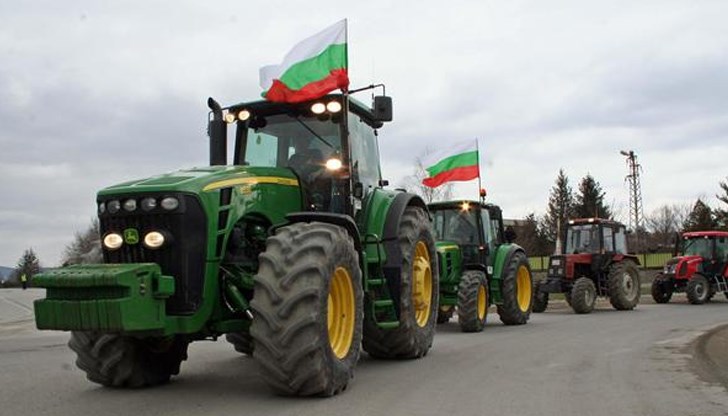 Недоволството е заради безконтролния внос на евтини зърнени и маслодайни култури от Украйна