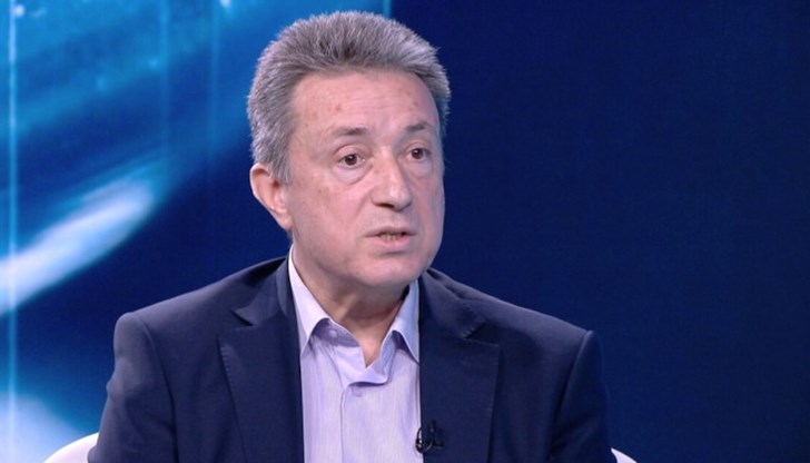 Новите хора в политиката не трябва да са без професионална и обществена биография, каза той Новите хора в политиката не трябва да са без професионална и обществена биография, каза той