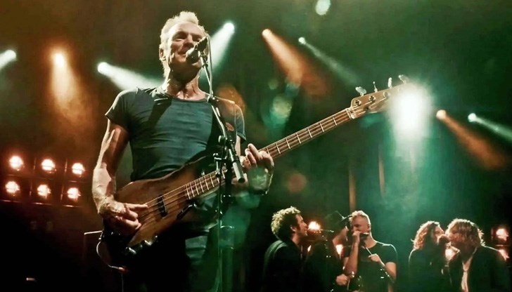 Той помоли популярния полски актьор Мачей Стър да излезе на сцената, за да преведе предупреждението му Той помоли популярния полски актьор Мачей Стър да излезе на сцената, за да преведе предупреждението му