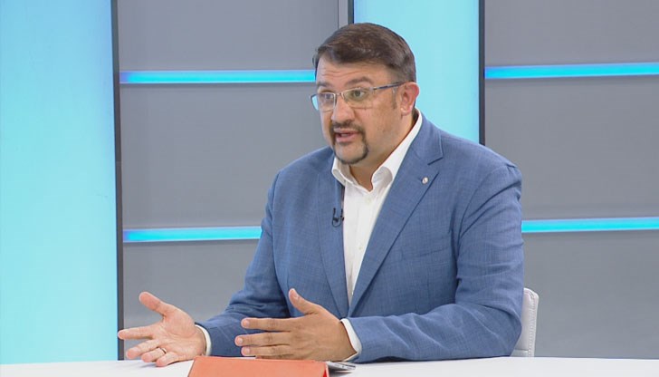 Свързван е с дело срещу Радо Ланеца от 2019 година, което е скрито от прокуратурата, допълни той Свързван е с дело срещу Радо Ланеца от 2019 година, което е скрито от прокуратурата, допълни той