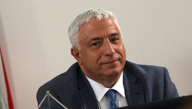 Най-мекият вариант би бил да се представи като недоразумение ултиматумът