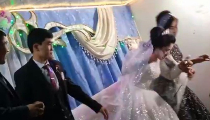 Клип от сватба в Узбекистан шокира света.На него се вижда