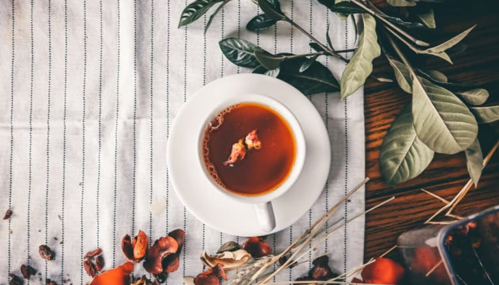 Включете тези различни билкови чайове, които са пълни с редица