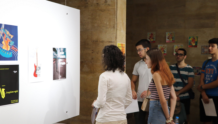 С изложбата „Плакатите говорят“ приключи проектът на библиотеката „За плакатите