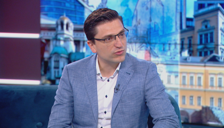 Слагаме ясна червена линия е никакви преговори с Борисов, Пеевски