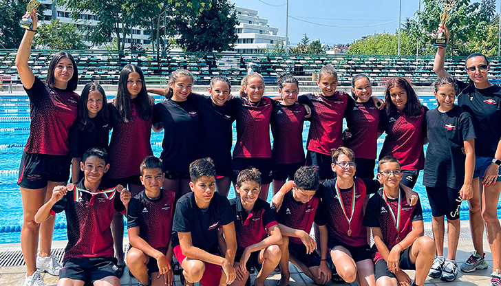 Отборът на Локомотив бе в състав от 17 състезатели -