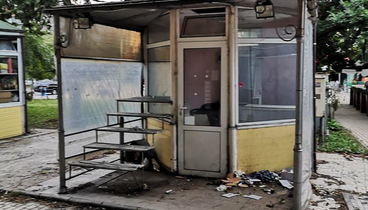 С оглед състоянието на тези павилиони срещу централни Хали в