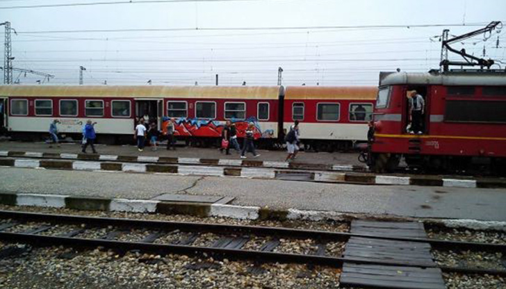 Към момента закупените билети ще бъдат валидни до приключване на