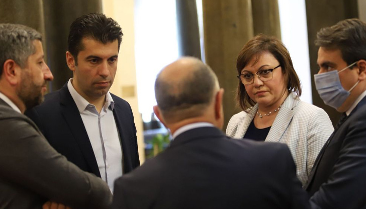 Лидерите на трите партии в коалицията – „Продължаваме Промяната“ ,